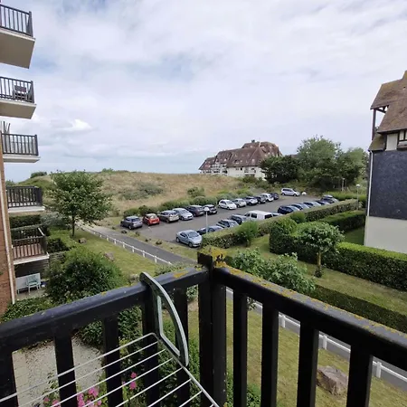 T2 With Balcony Close To The Of *