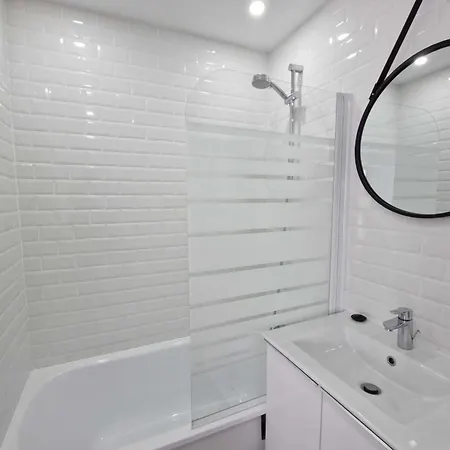 T2 With Balcony Close To The Of Apartment *