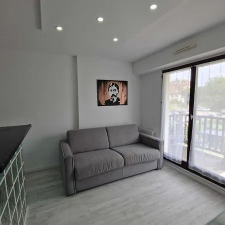 Apartment T2 With Balcony Close To The Of